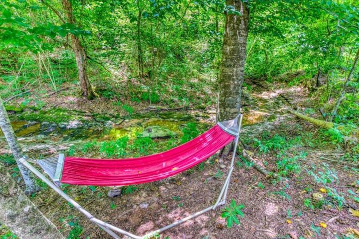 The Aries-A Stargazing, Luxury Glamping Tent Rogersville Exterior foto