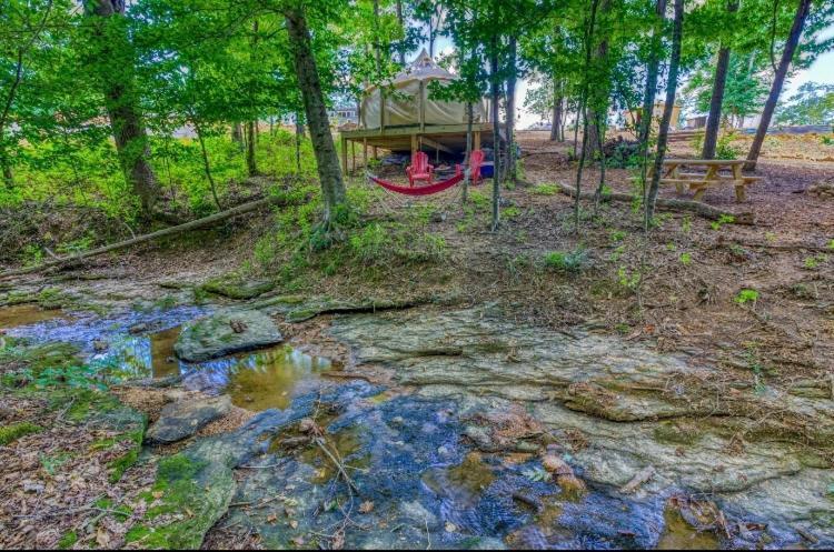 The Aries-A Stargazing, Luxury Glamping Tent Rogersville Exterior foto